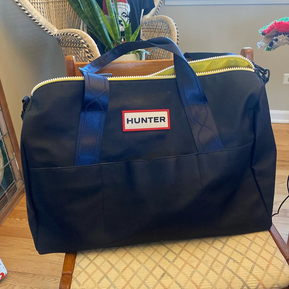 Hunter for target large navy/yellow duffel bag